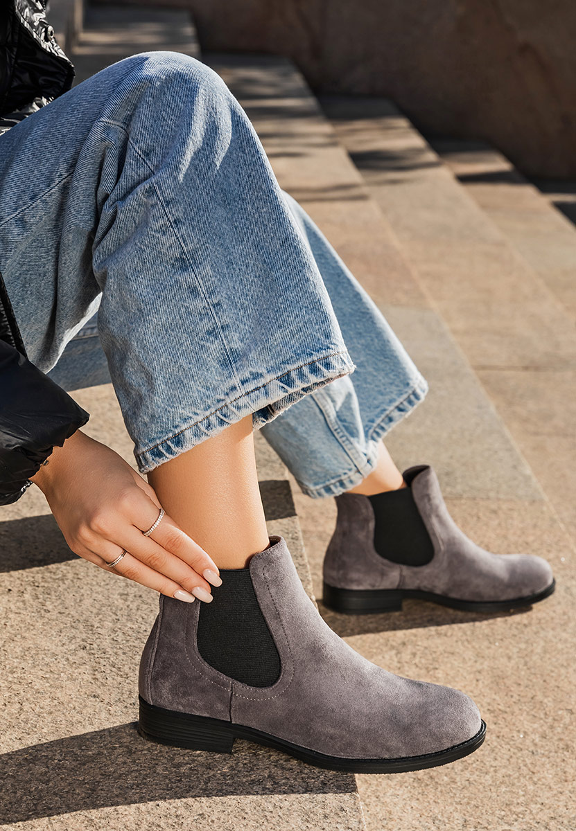 Šedé dámské chelsea boty Zelmira