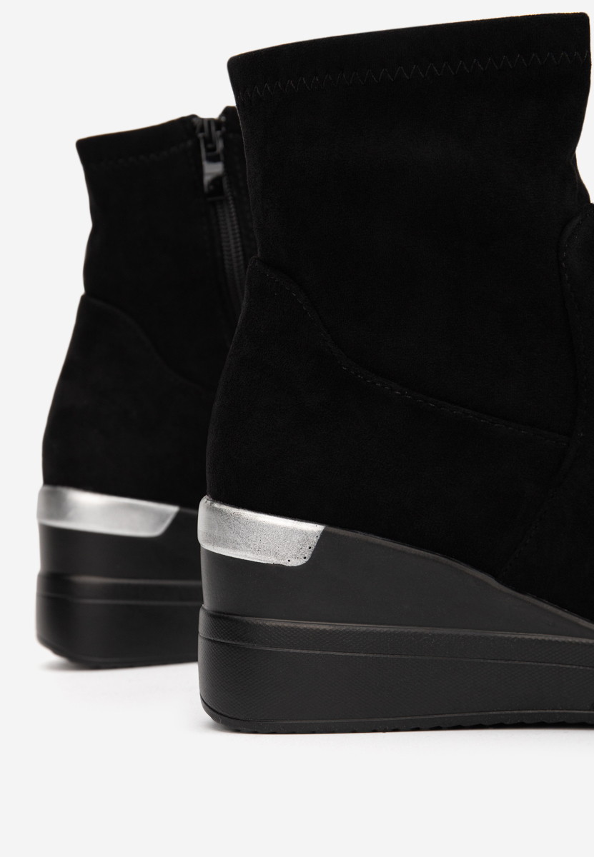 Černé dámské tenisky na klínku Torino