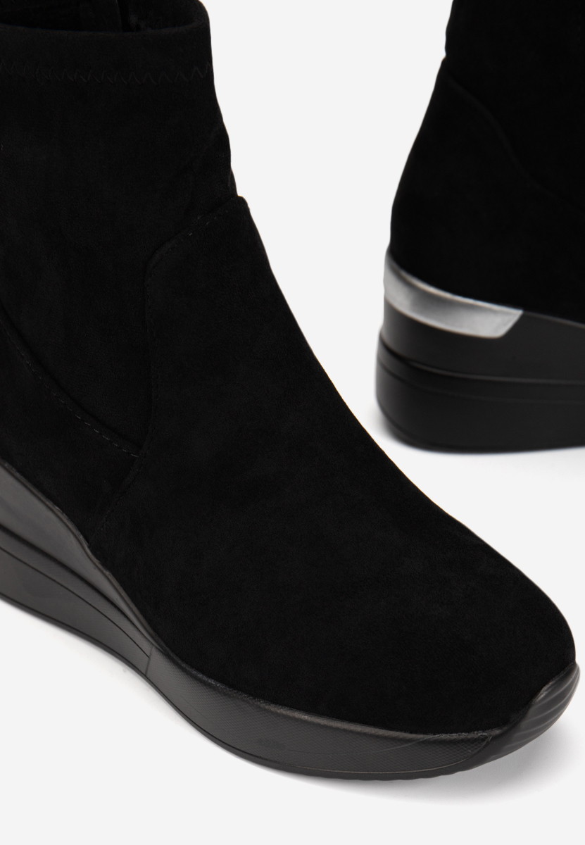 Černé dámské tenisky na klínku Torino