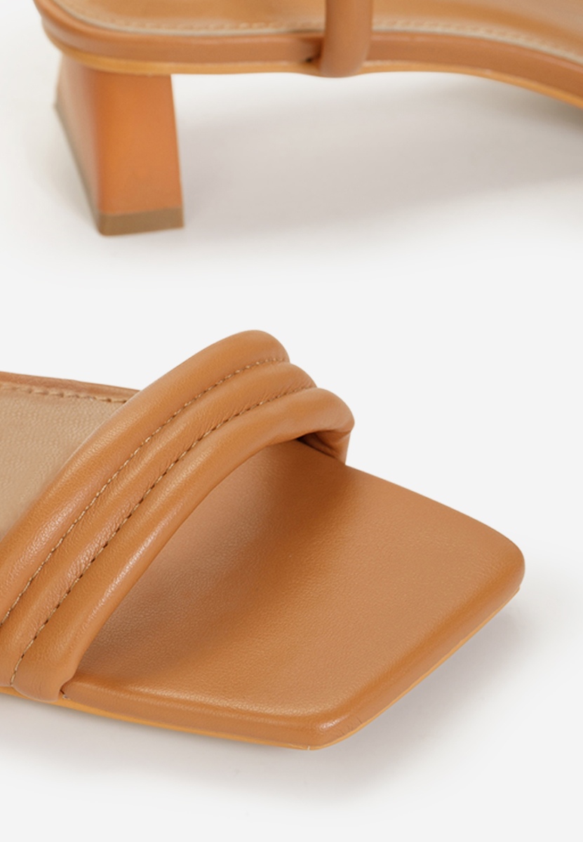 Hnedé sandály na podpatku Ellenne