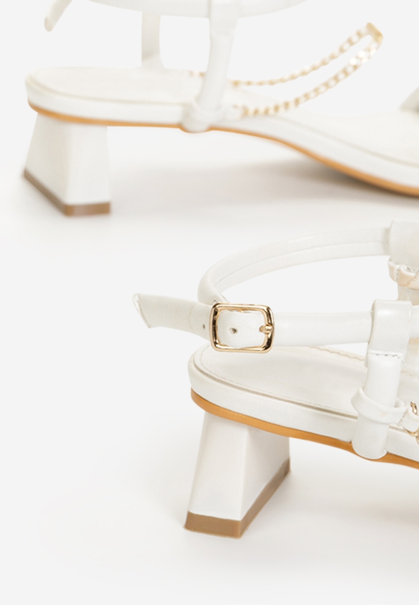 Bílé sandály na podpatku Ellenne