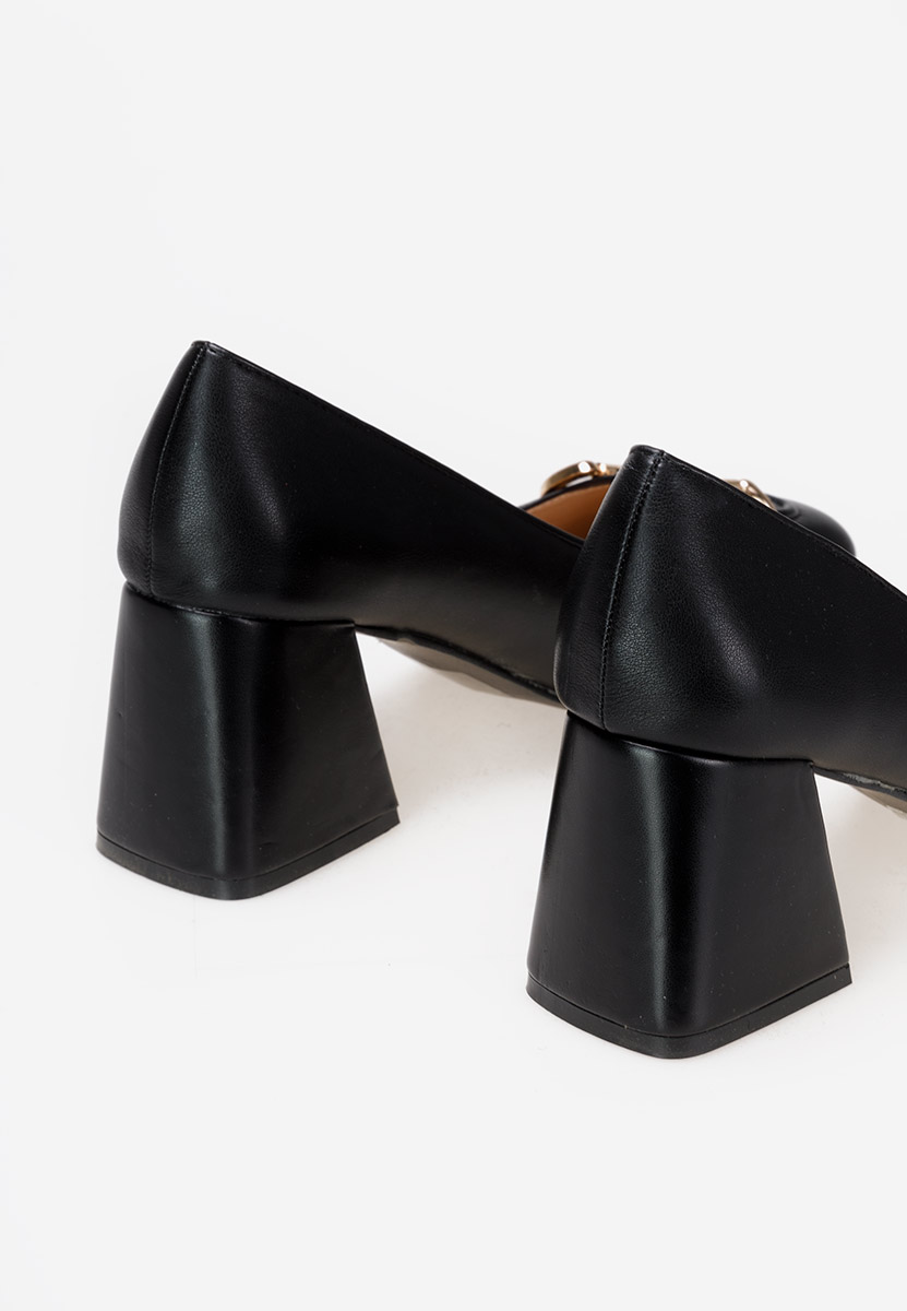 černé lodičky na hrubém podpatku Lexy