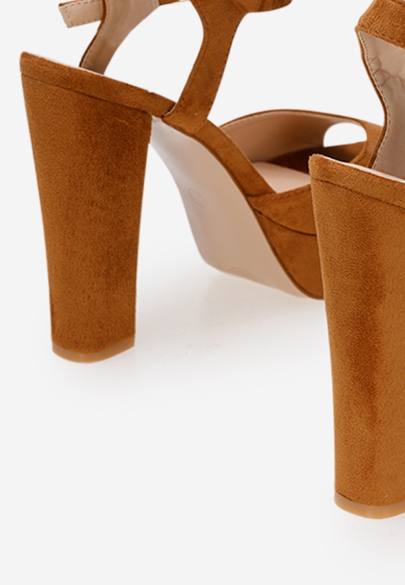 Camelové sandály na podpatku Anadia