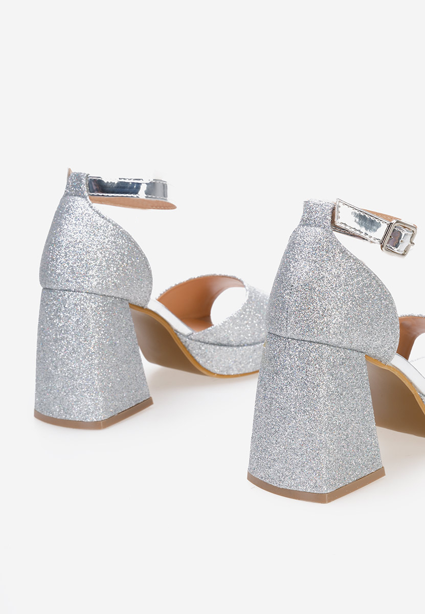 Stribrné dámské elegantní sandály Roda