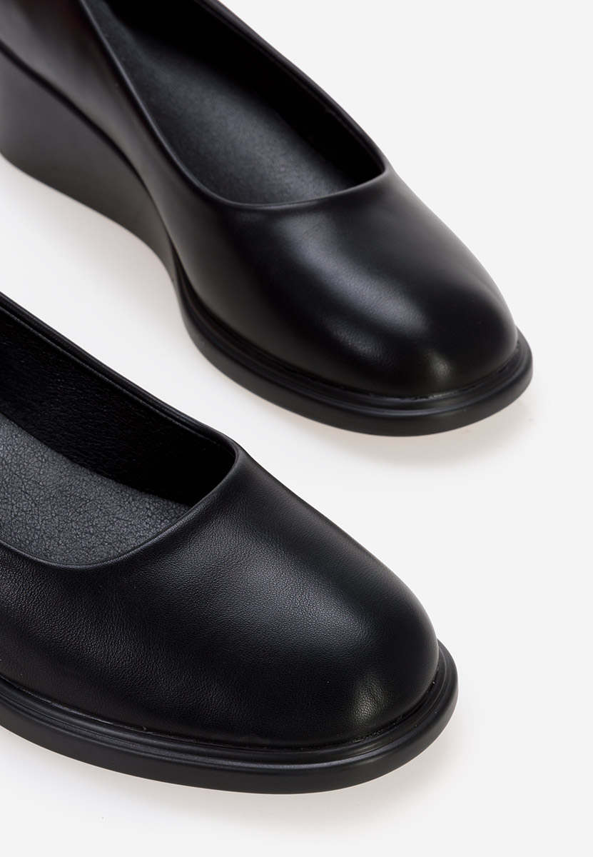 Černé lodičky na klínku Granada