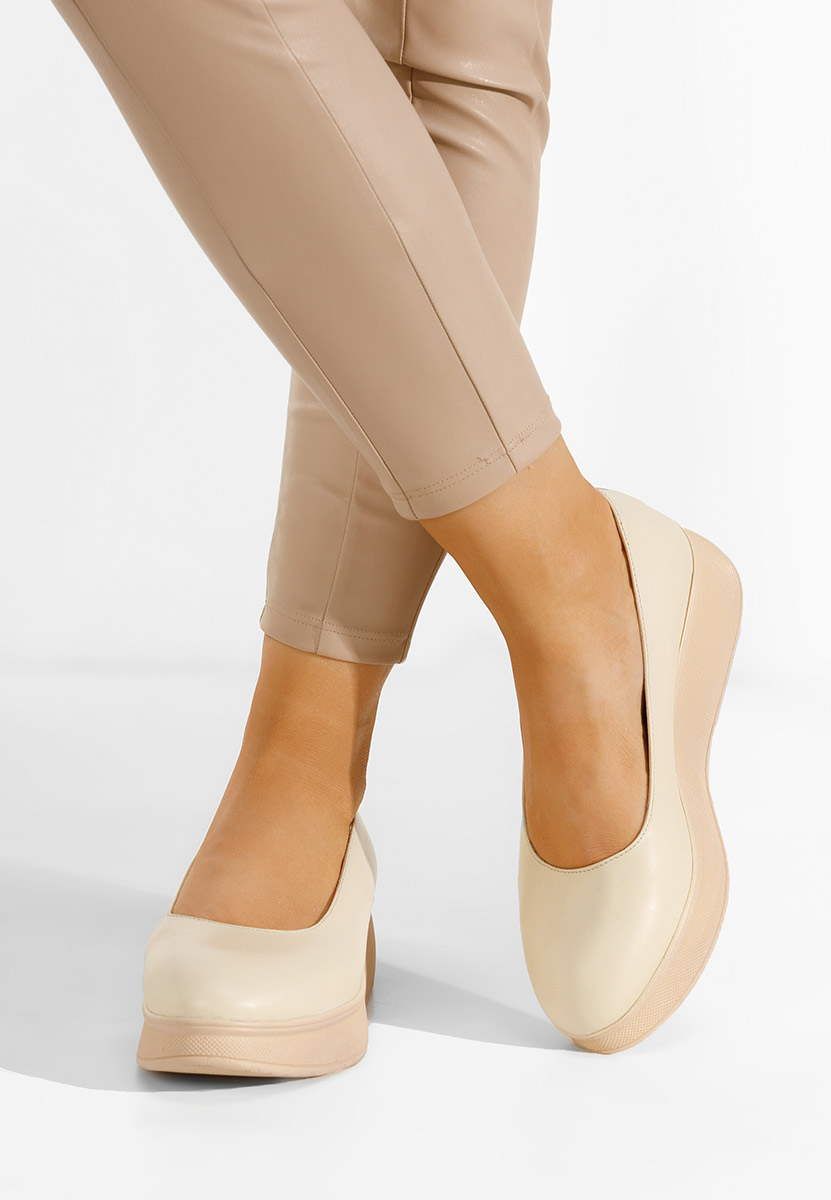 Béžové lodičky na platformě Cantoria