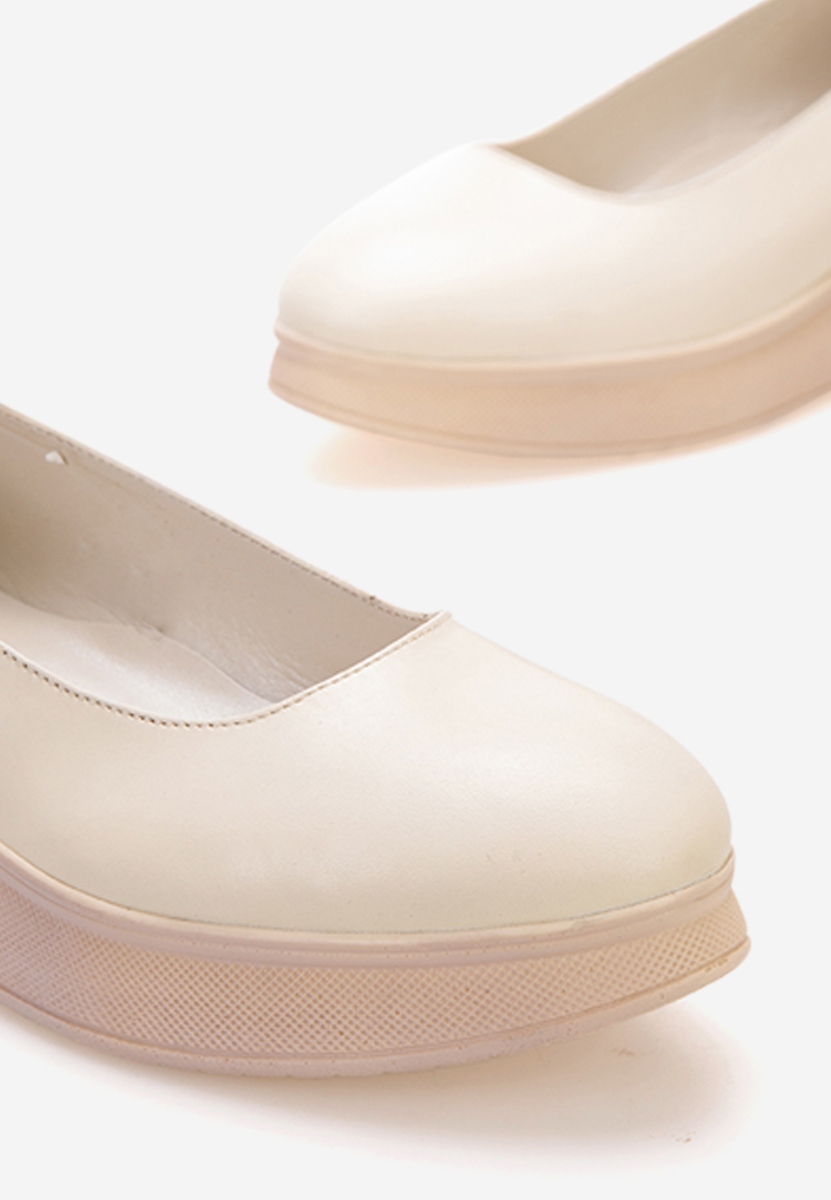 Béžové lodičky na platformě Cantoria