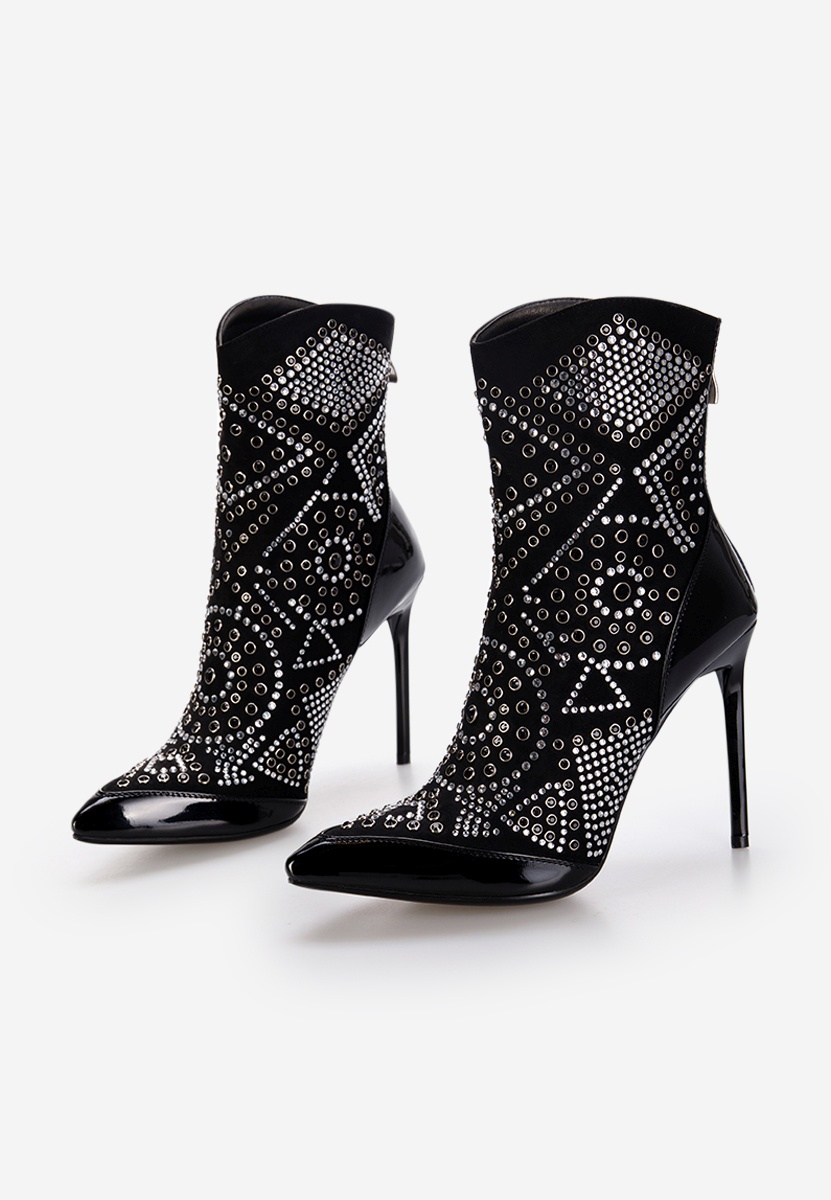 Černé kotníkové boty na podpatku Massa