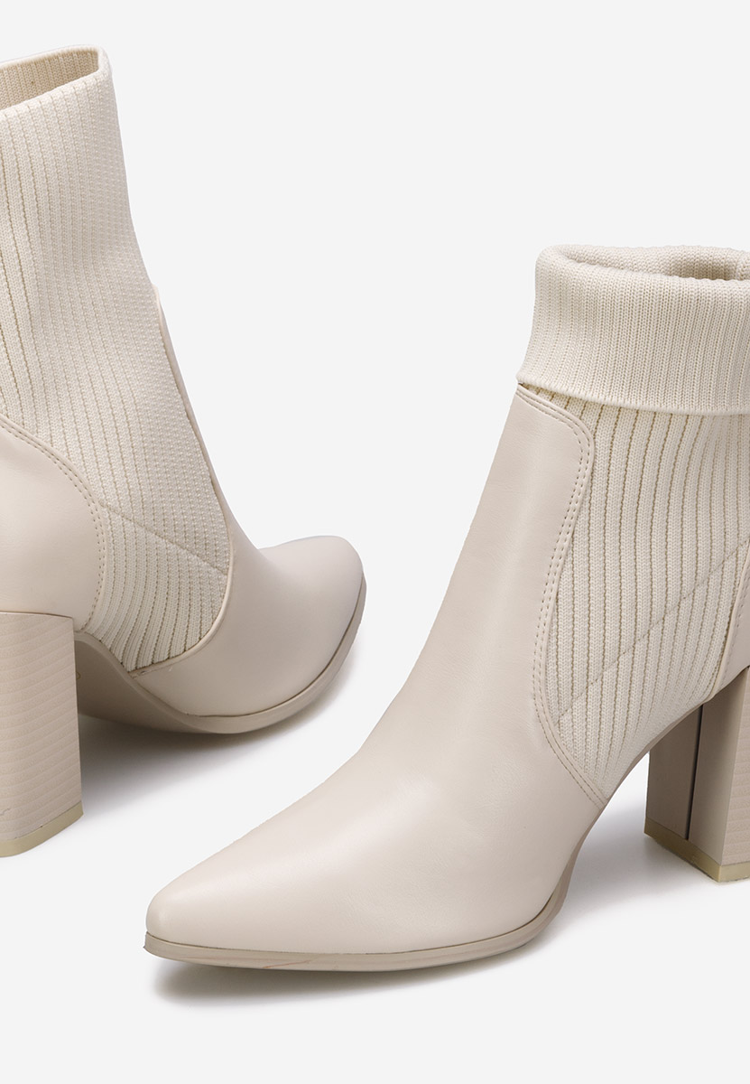 Béžové kotníkové boty na podpatku Vinuele
