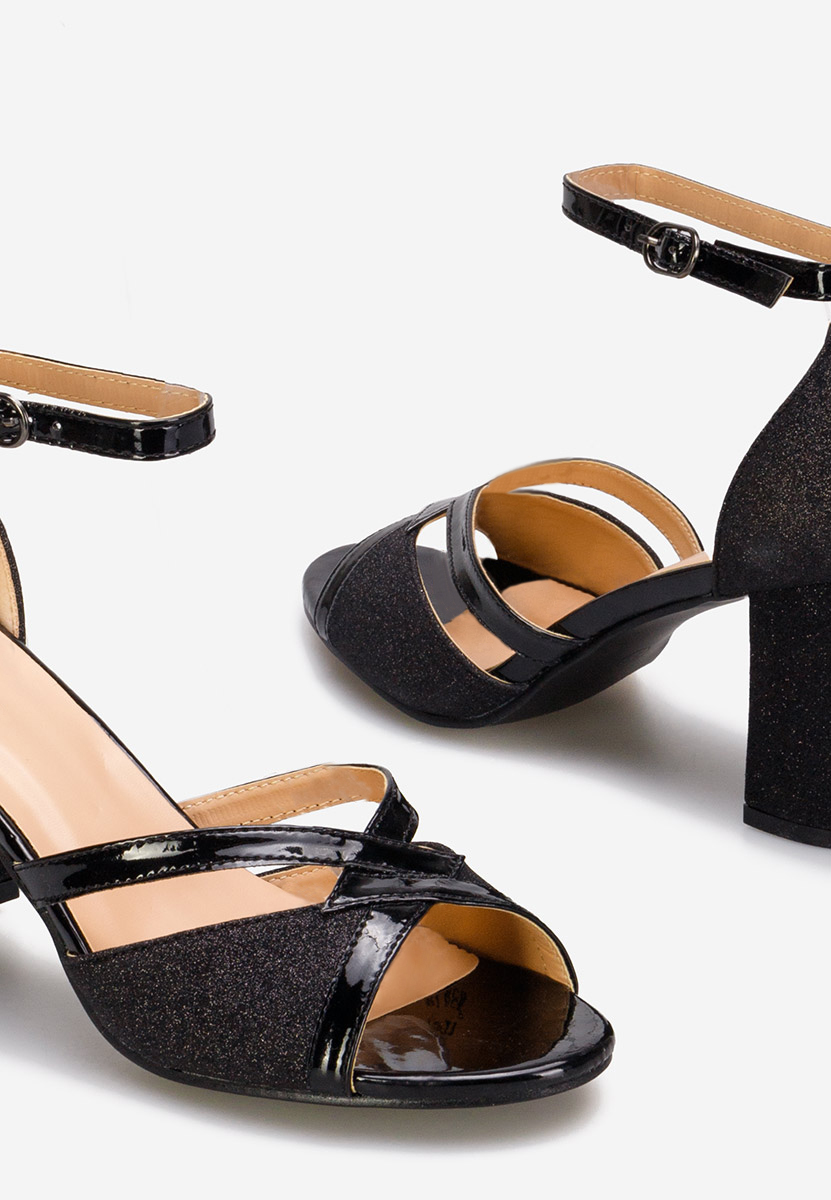 Černé sandály na podpatku Aniela