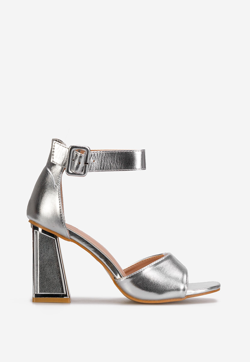 Stribrné elegantní dámské sandály Trisa