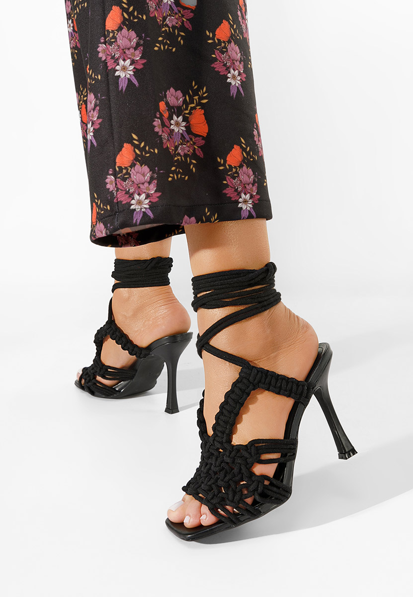 Černé sandály do špičky Lilith