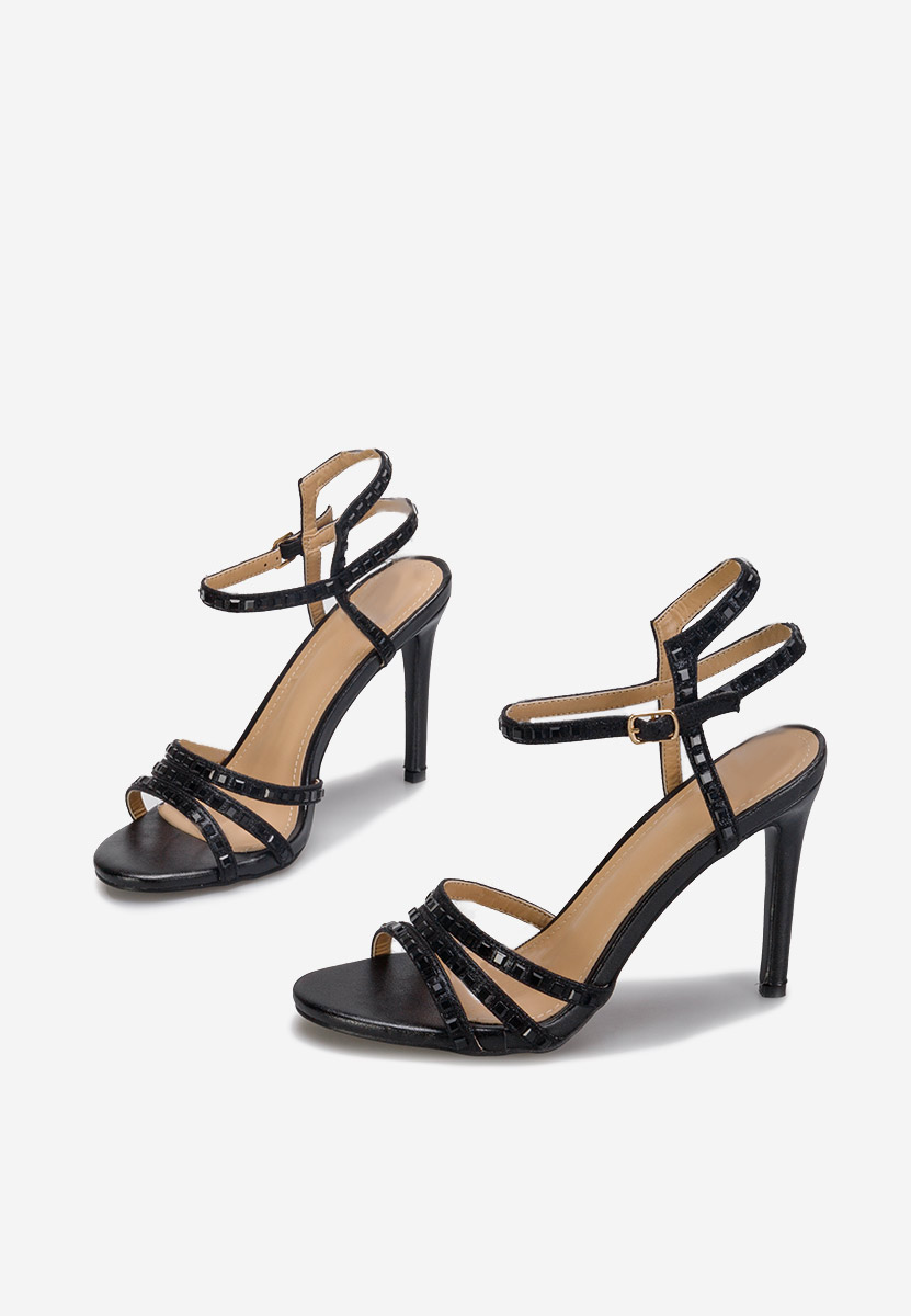 Černé sandály do špičky Dezma