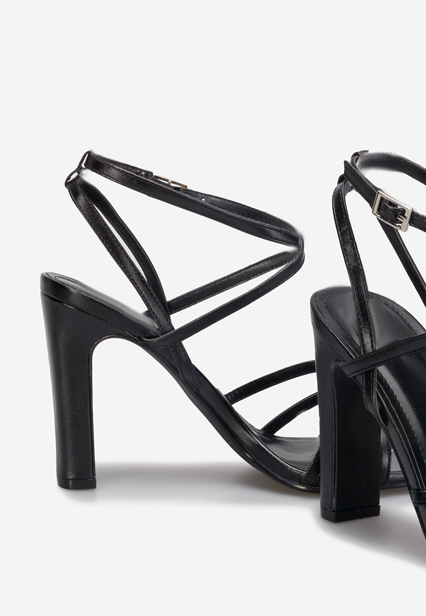 Černé sandály na podpatku Ayleen