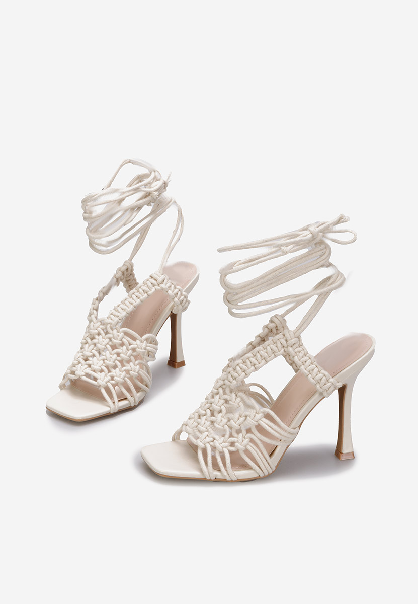 Béžové sandály do špičky Lilith