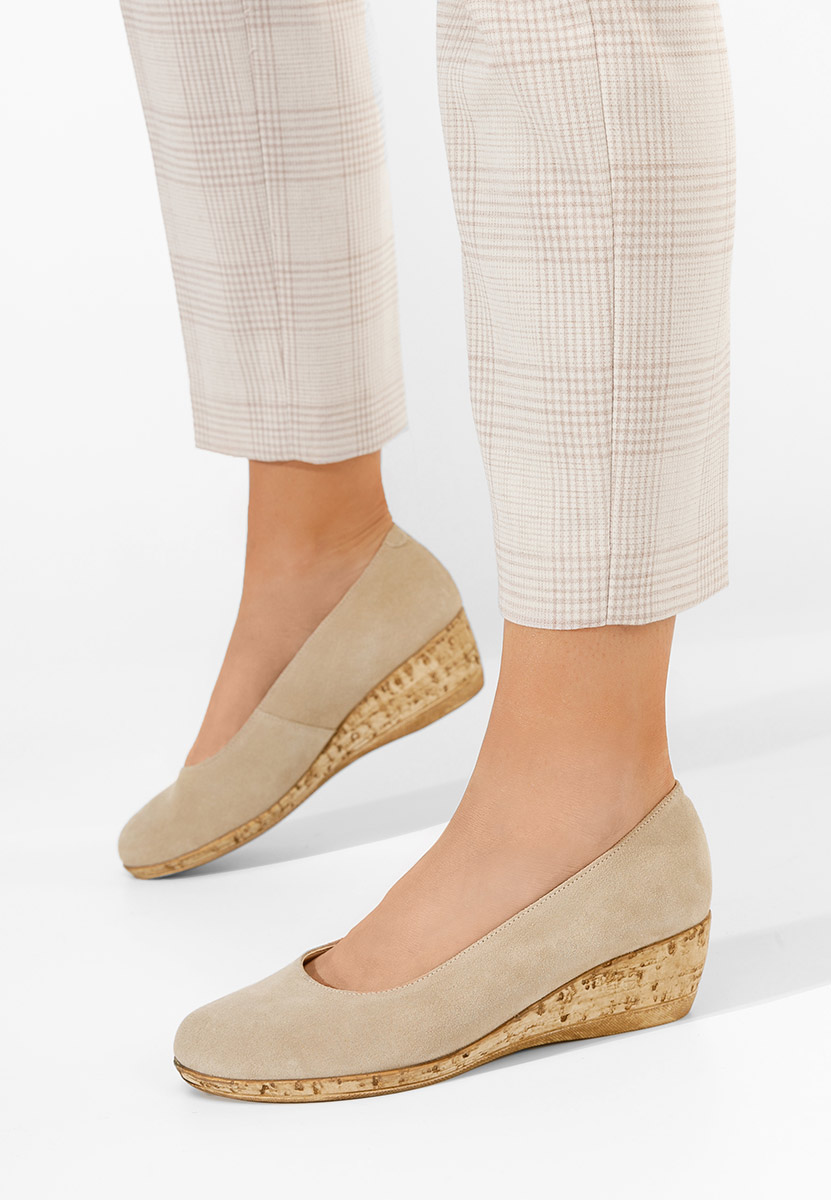 Béžové lodičky na klínku Sonia