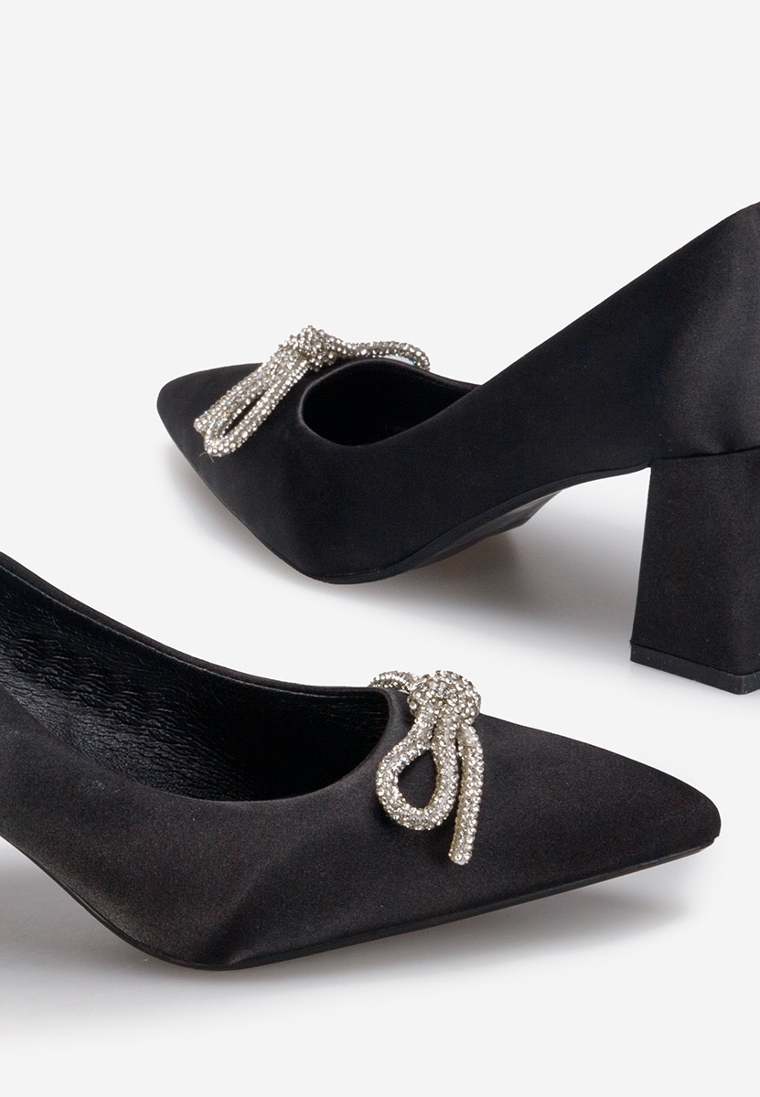 Černé lodičky na hrubém podpatku Abigale