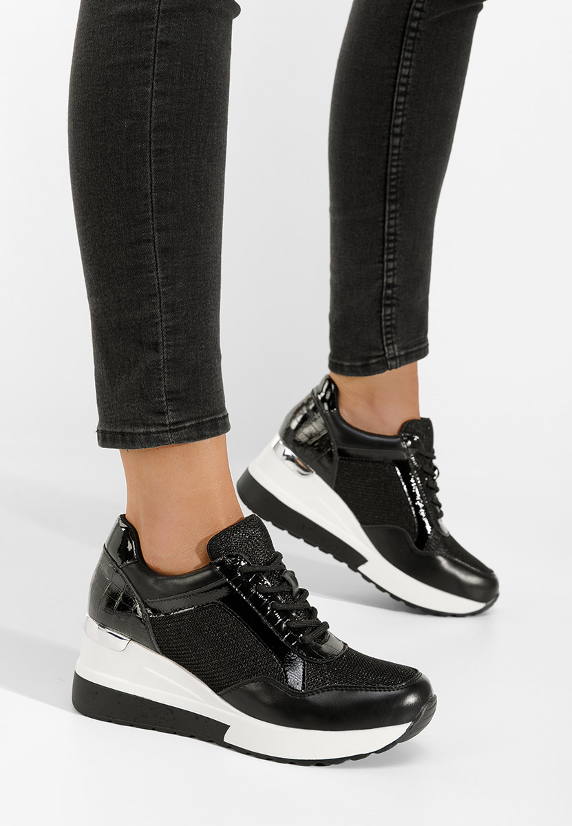 Černé dámské tenisky na klínku Venista