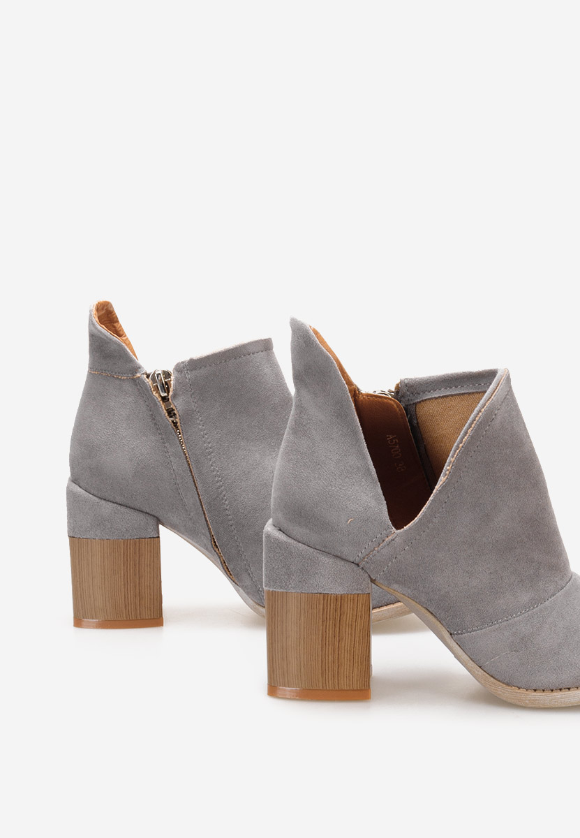 Šedé kotníkové boty na podpatku Odeisa