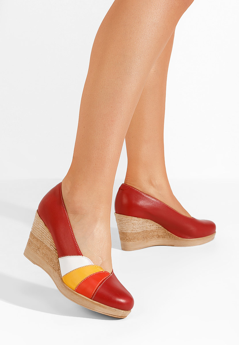 Červené lodičky na klínku Iryela