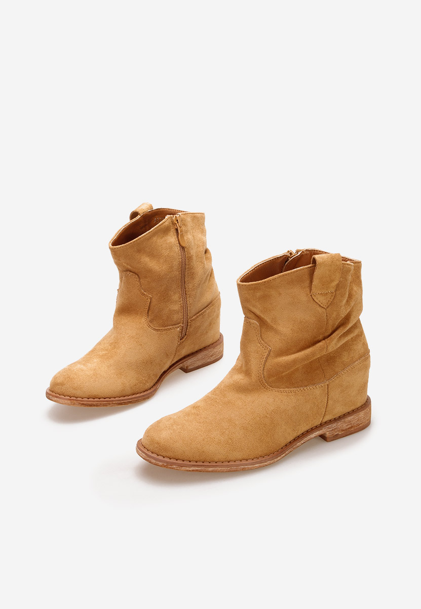 Camel kotníkové boty na klínku Medova