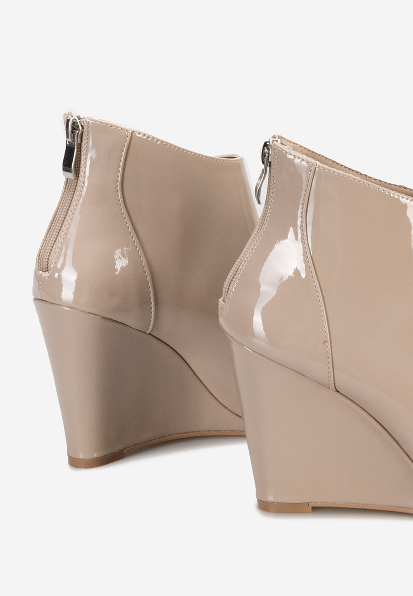 Béžové kotníkové boty na klínku Shenna