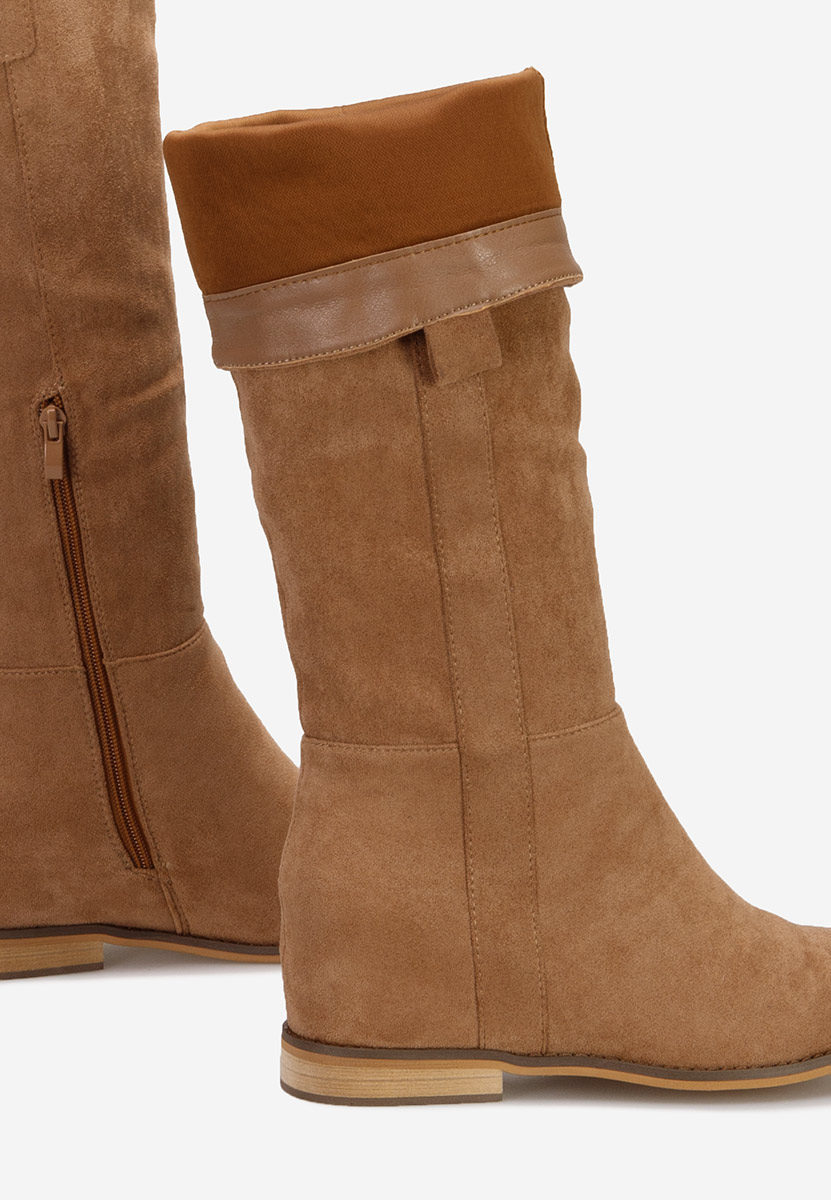 Camelové kozačky na klínku Lanella