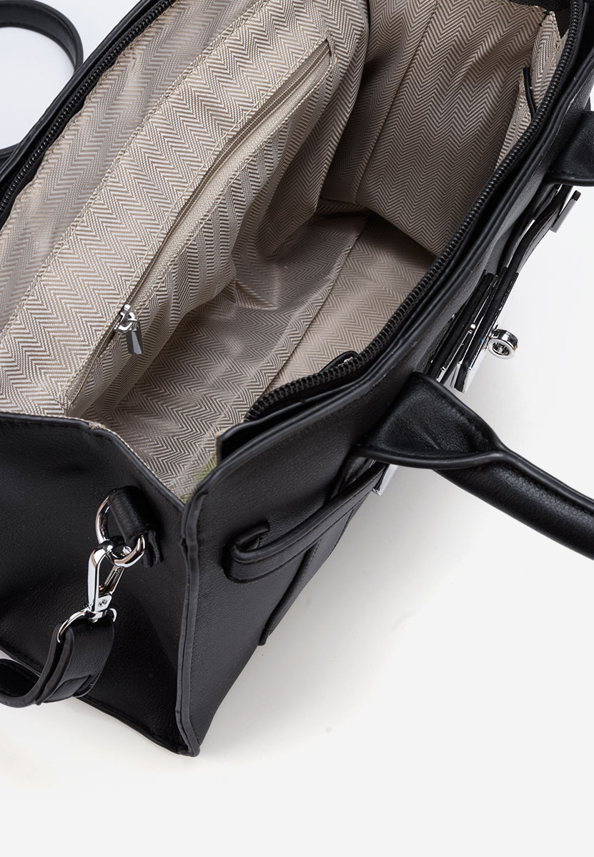 Černá rukojeť kabelky Yvesa