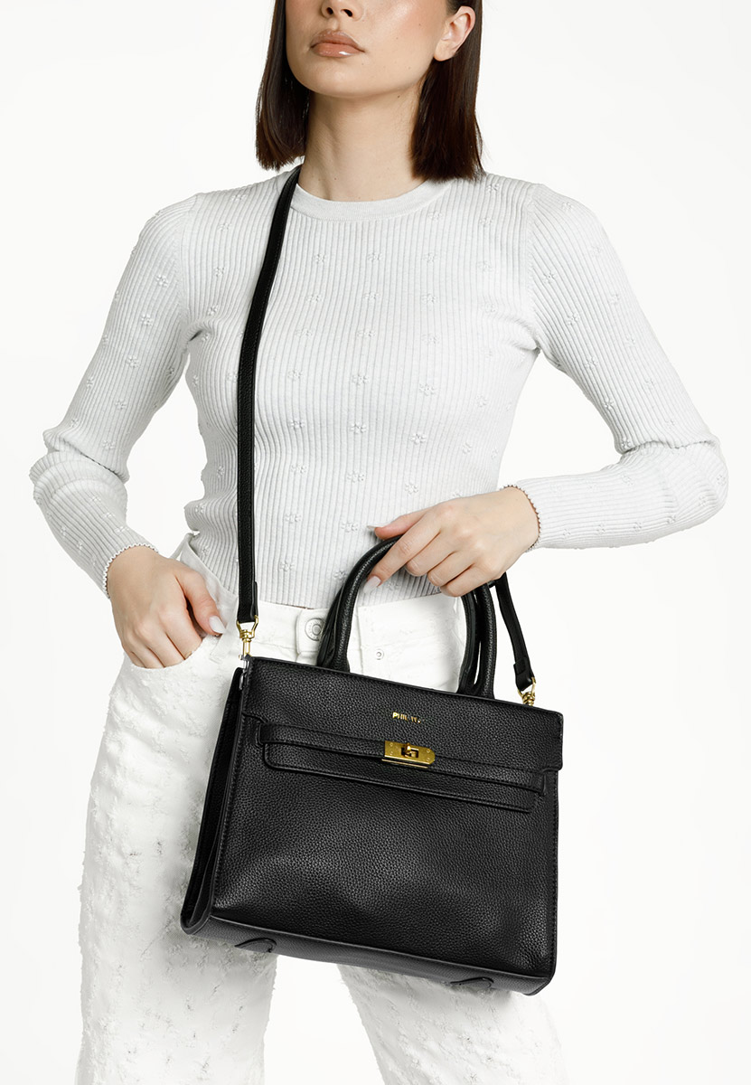 Černá rukojeť kabelky Tharsa