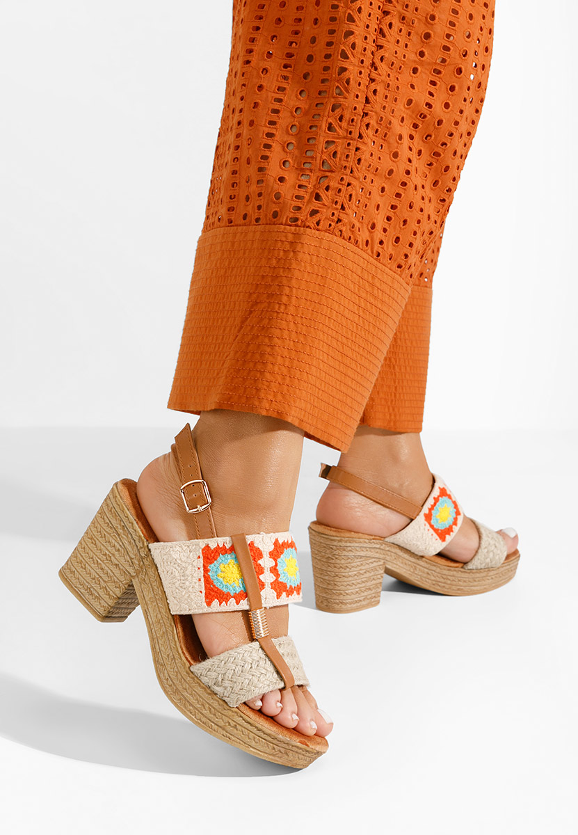 Béžové sandály na podpatku Zeina V3