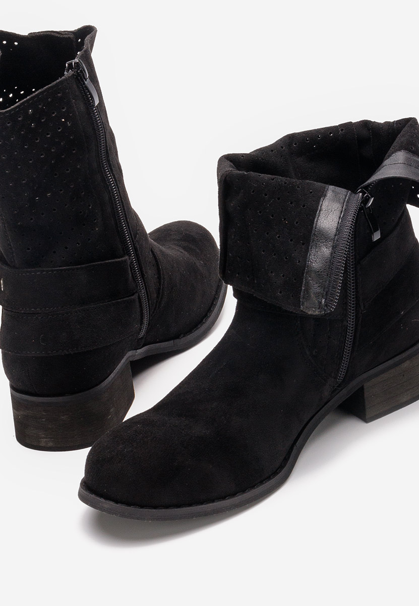 Černé kotníkové boty Daiela