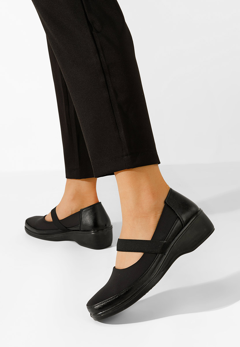 černé lodičky na klínku Diora