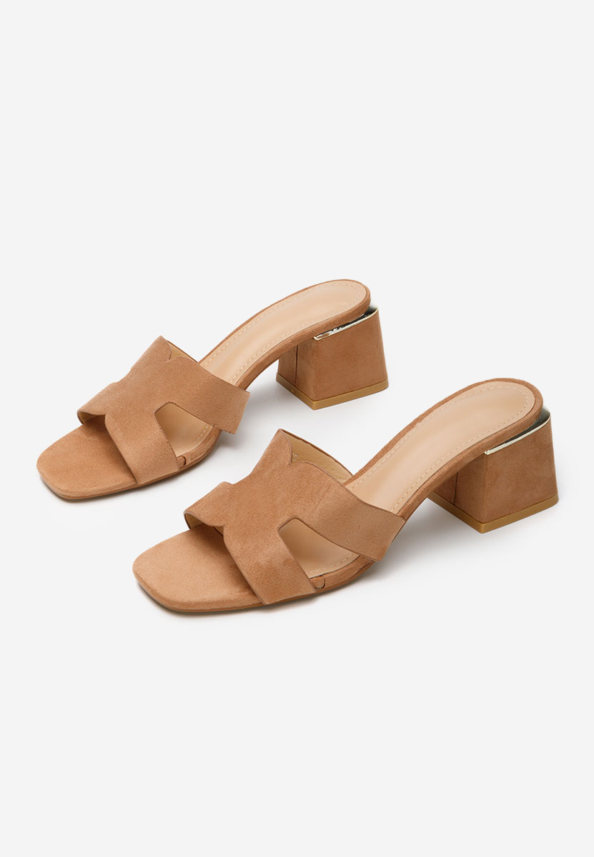 Camelové pantofle na podpatku Velmia