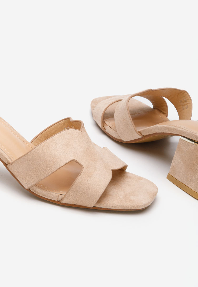 Béžové pantofle na podpatku Velmia