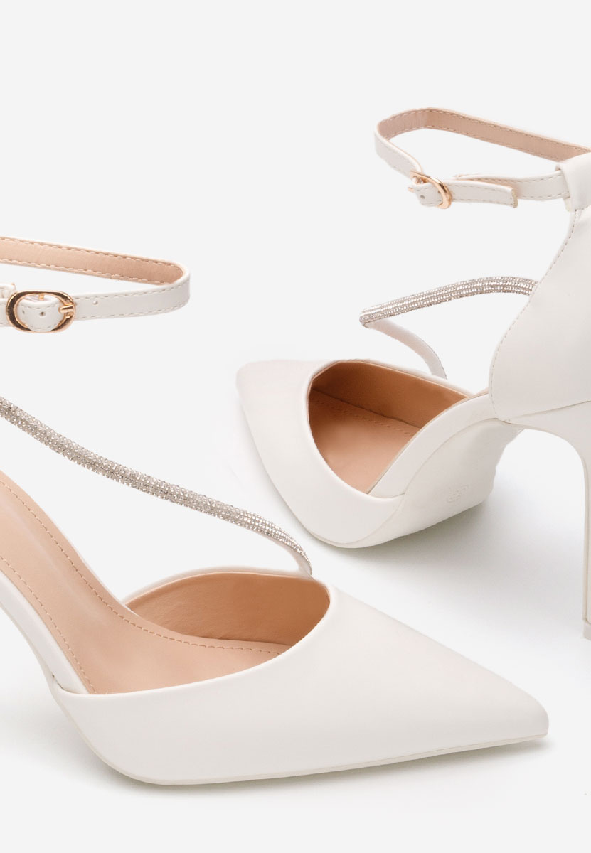 Bílé lodičky do špičky Honeya