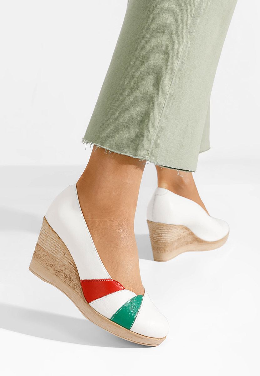 Bílé lodičky na klínku Iryela