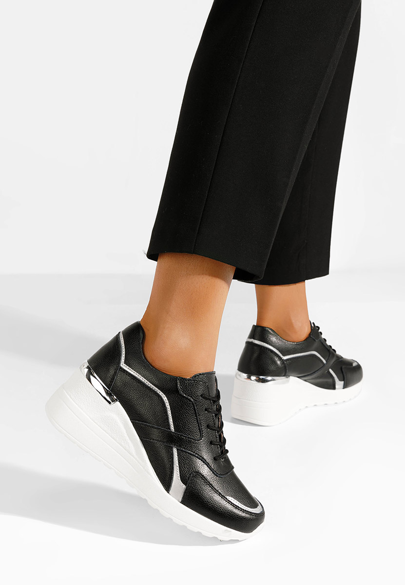 Černé kožené dámské sneakersy Nayra