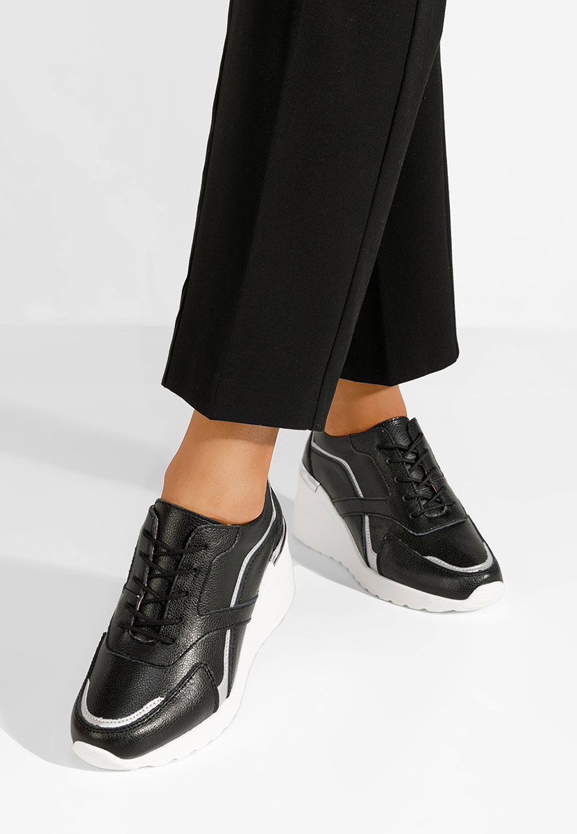 Černé kožené dámské sneakersy Nayra