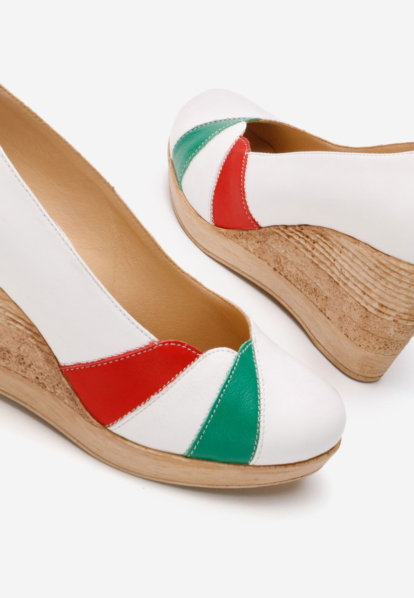 Bílé lodičky na klínku Iryela