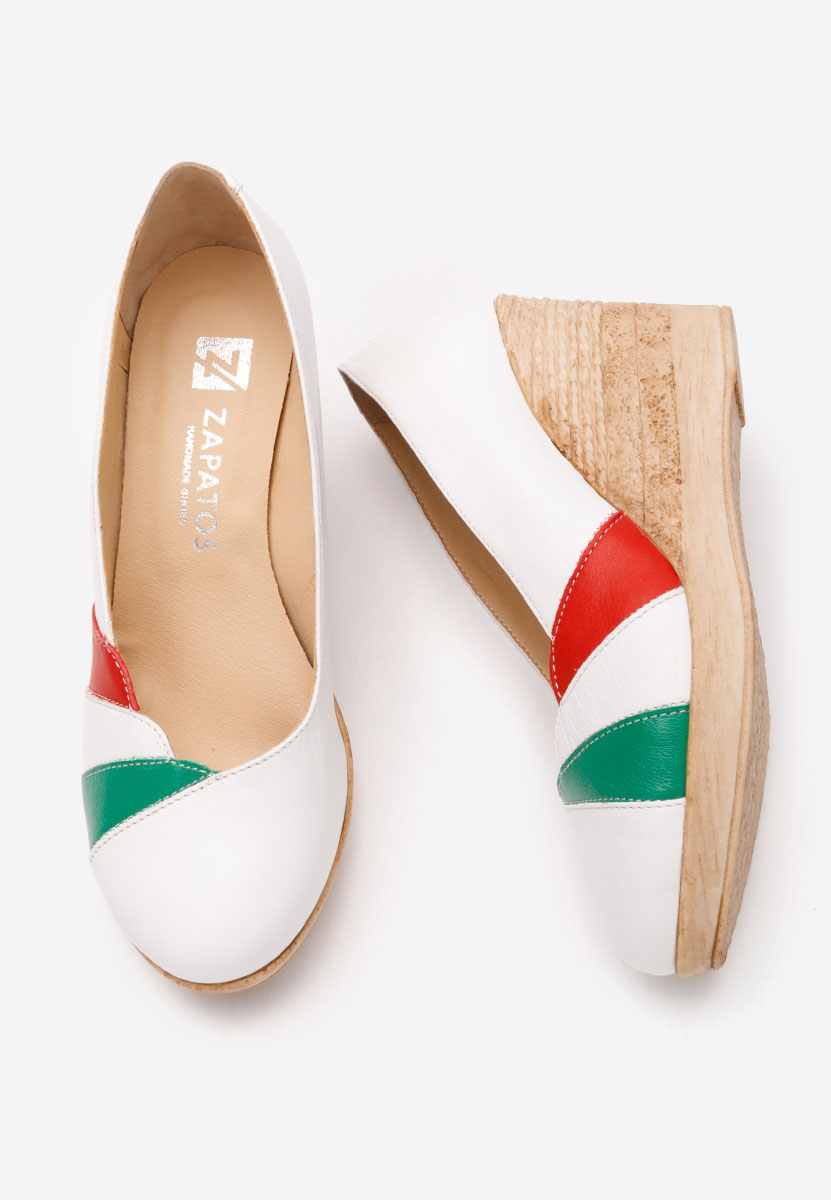 Bílé lodičky na klínku Iryela