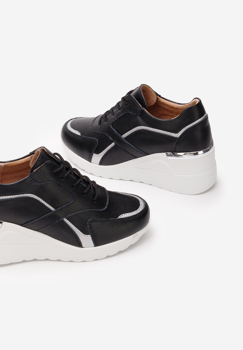 Černé kožené dámské sneakersy Nayra