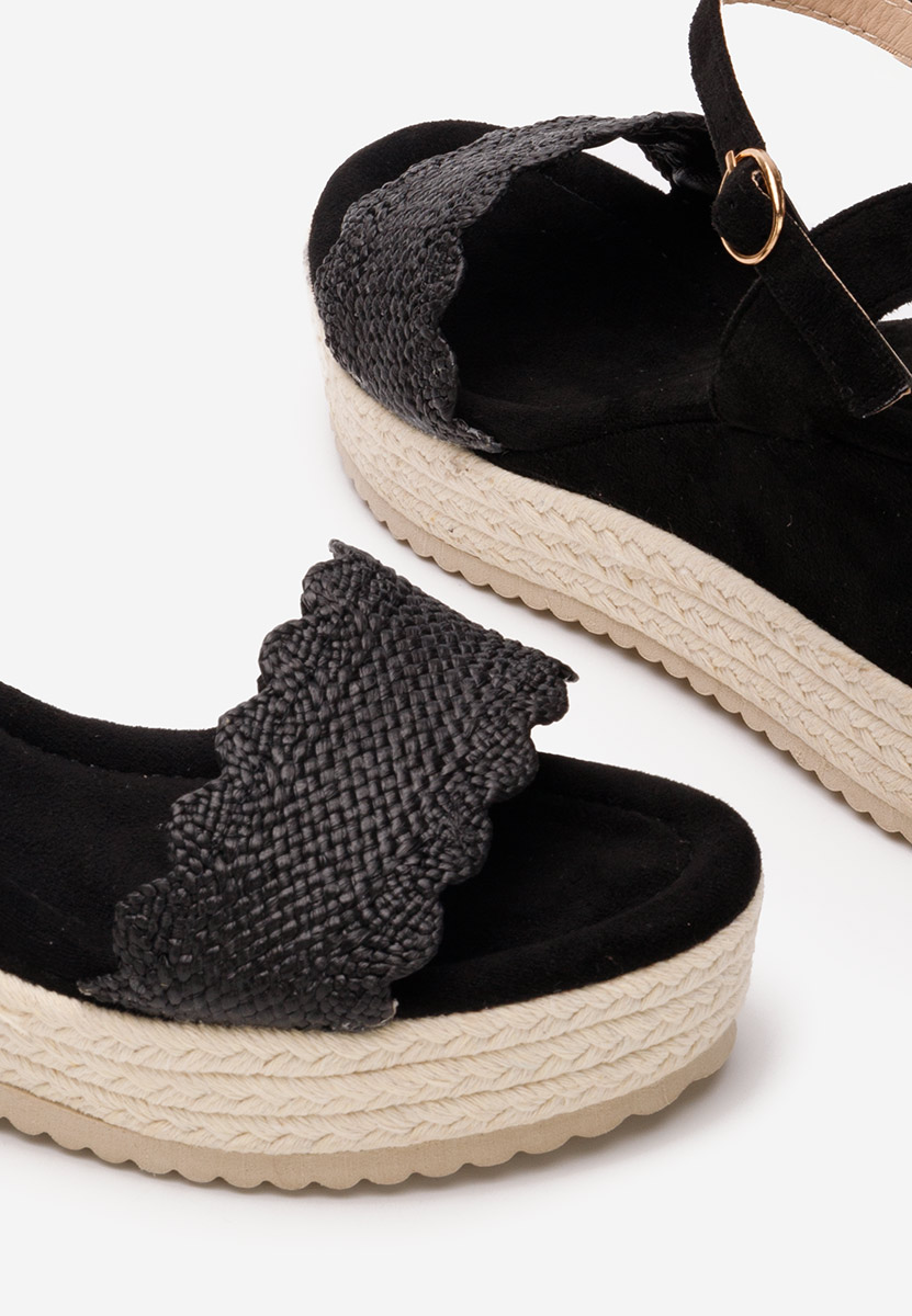 Černé sandály na klínku Miliana