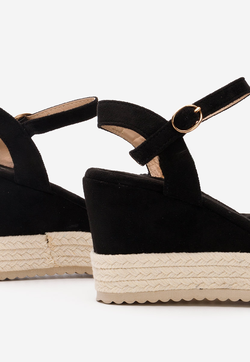 Černé sandály na klínku Miliana