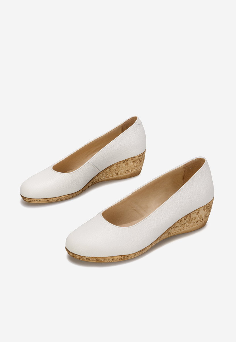 Bílé lodičky na klínku Sonia V3