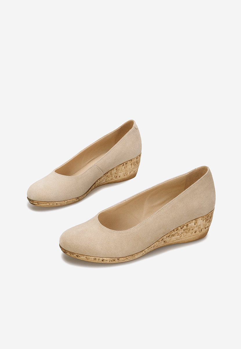 Béžové lodičky na klínku Sonia