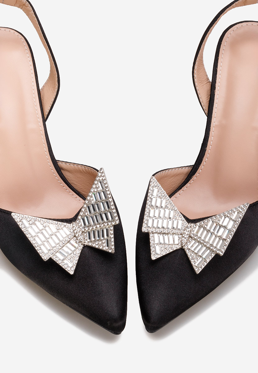 Černé lodičky do špičky Arruna