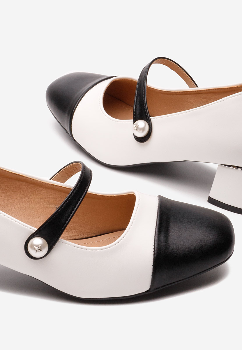 Bílé lodičky na hrubém podpatku Sidena