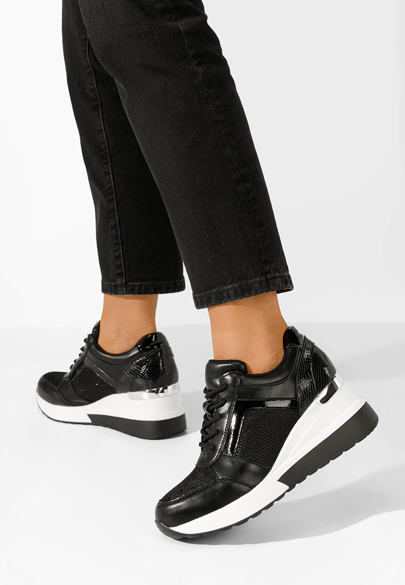 Černé dámské tenisky na klínku Venista V2