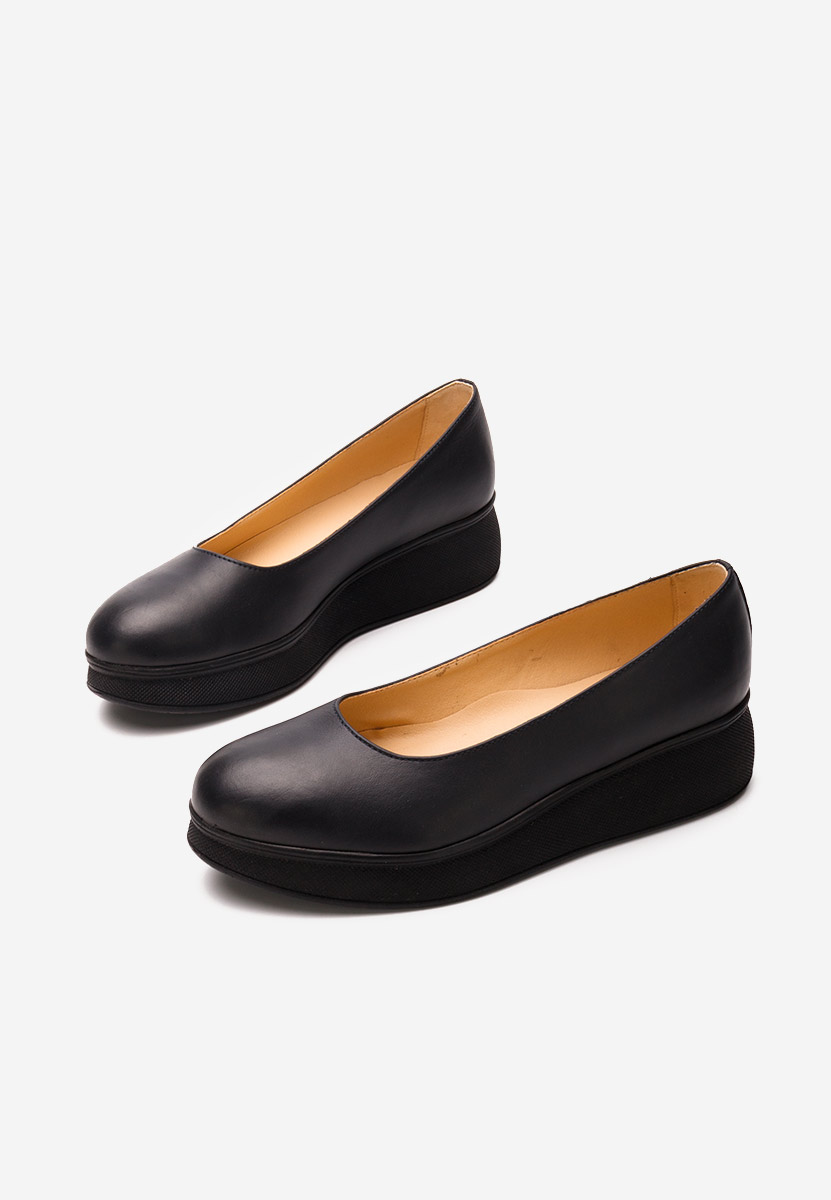 Tmavě modré lodičky na platformě Cantoria