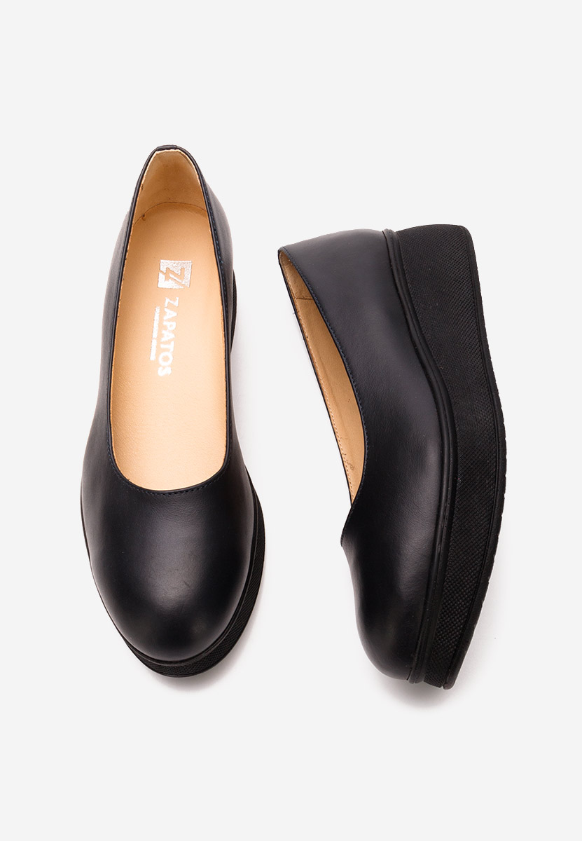 Tmavě modré lodičky na platformě Cantoria